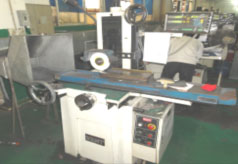 Precision surface grinding machine